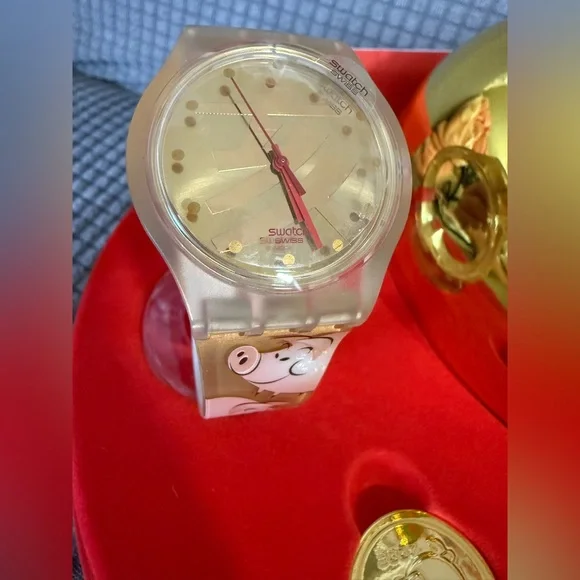 NEW 2007 SWATCH Be Lucky Chinese New Year of the Pig Watch SUJK119 Gift Set